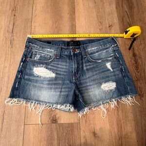 Lucky Brand Distressed Light Denim Cutoff Shorts Size 29 NWOT
